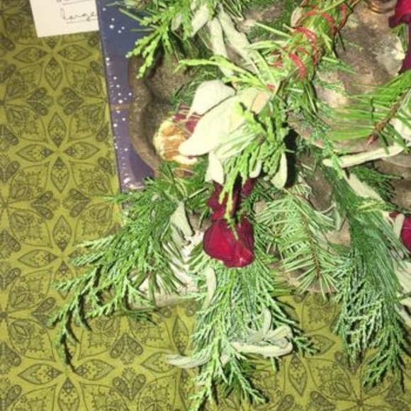 Yule botanical bouquet wand small- handmade holiday gift decor dried floral - Picture 2 of 4